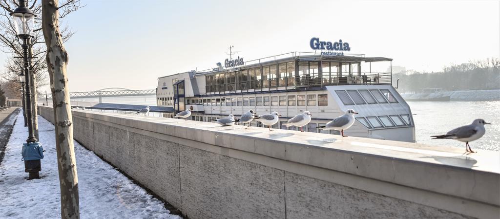 Botel Gracia Братислава Экстерьер фото